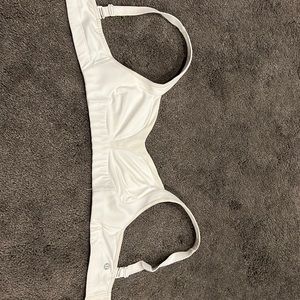 Lululemon 32c bra